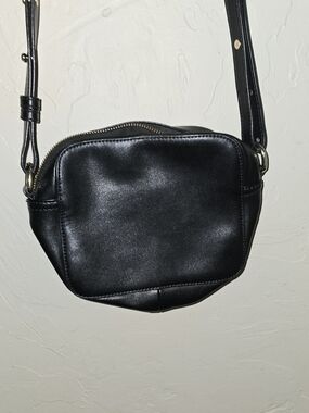 KC Jagger Black Leather Crossbody Bag